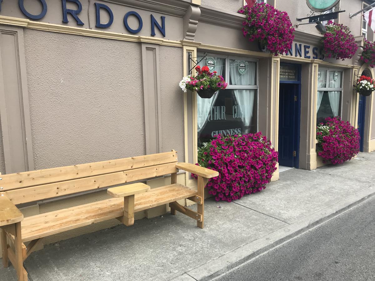 Gordon'S Guesthouse Loughrea Eksteriør billede